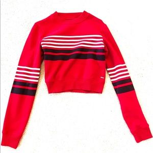 Cropped red long sleeve shirt